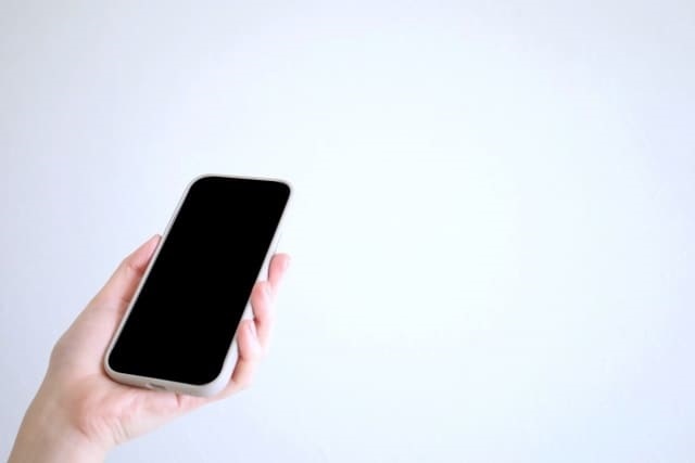 iPhoneの壁紙が黒くなる問題の対処法