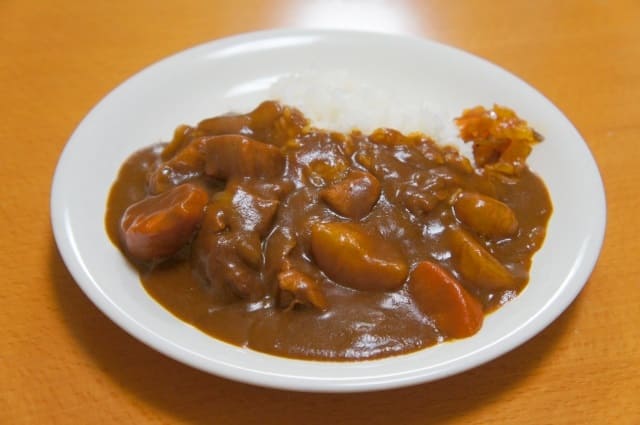 カレーに選ぶ肉の地域差