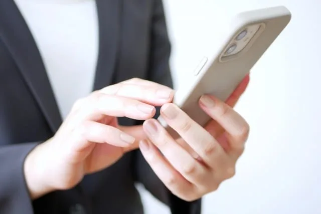 iPhoneで間違い電話してすぐ切った！料金は？謝罪すべき？完全対処ガイド