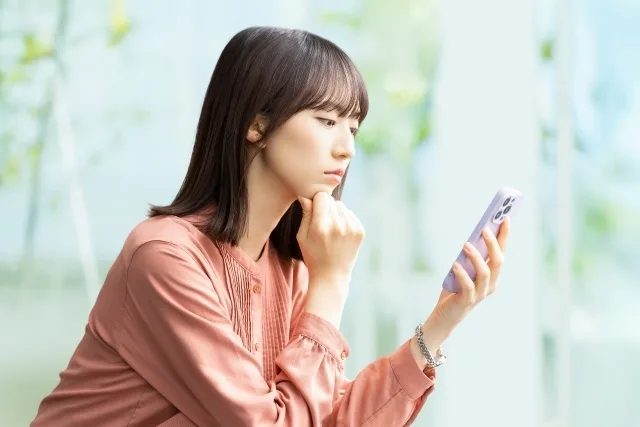【完全解決】インスタの自動生成キャプションがいらない時の無効化方法｜5分で設定完了