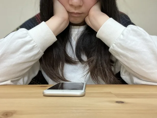 【2025年版】既読スルー＝さよなら？関係終了のサインか見極める完全ガイド