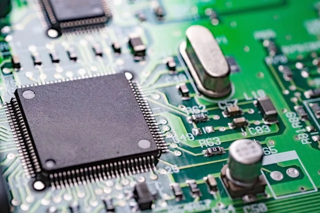 Windows 11 25H2対応CPU完全ガイド【Microsoft公式準拠】